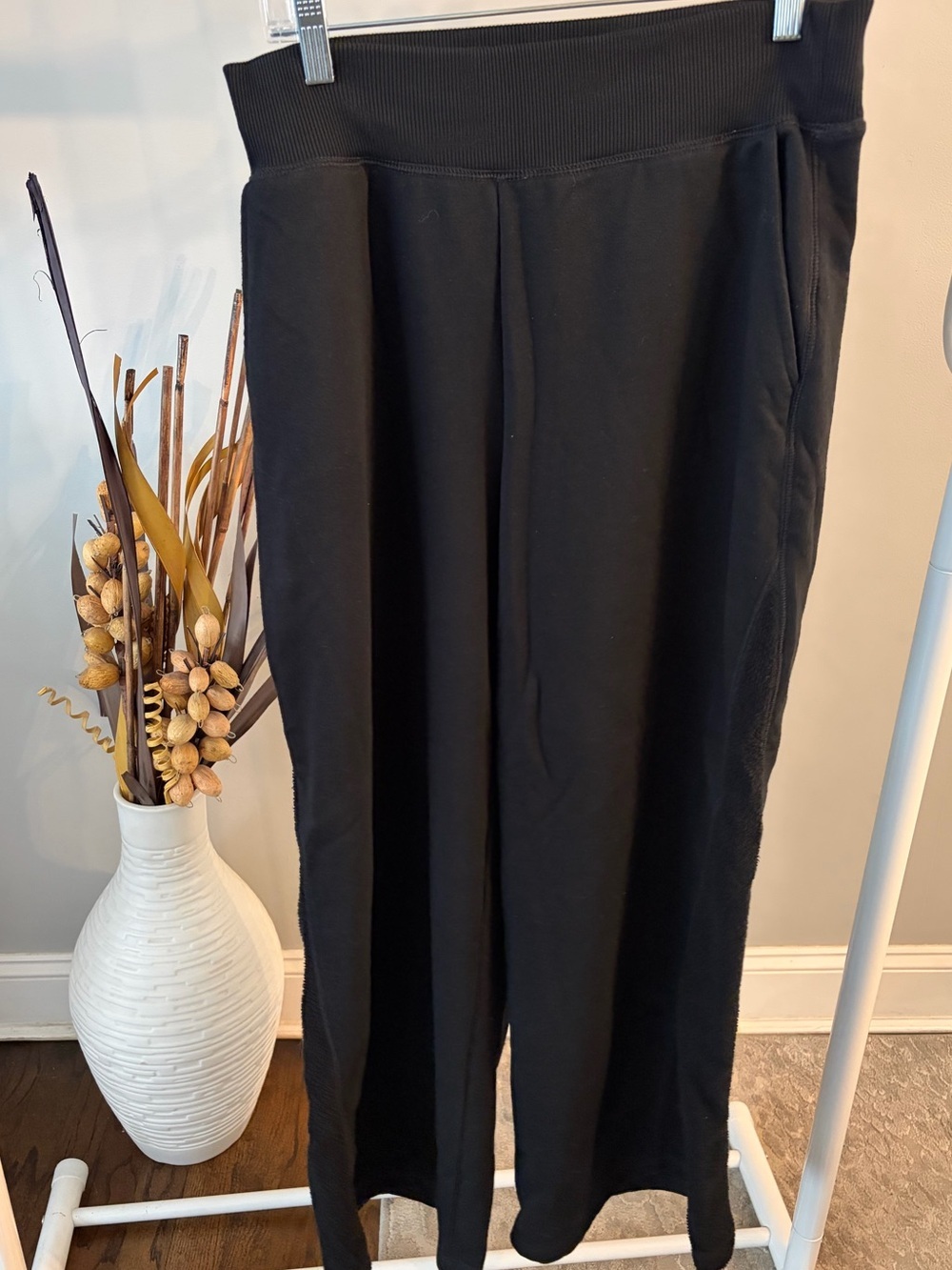 aerie Black Wide-Leg Pull-On Pants with Ribbed Waistband and mixed fabric - med.